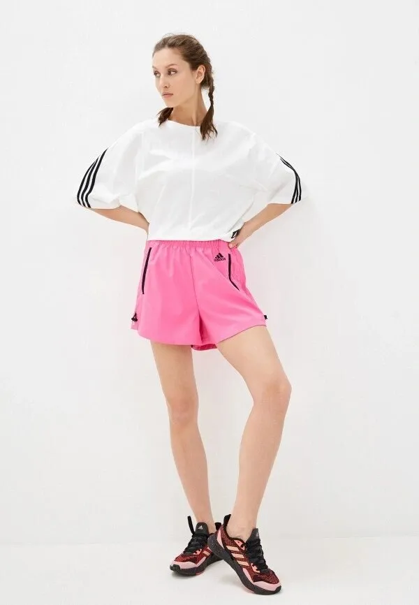 Розовые спортивные шорты, Adidas, 3999 руб.